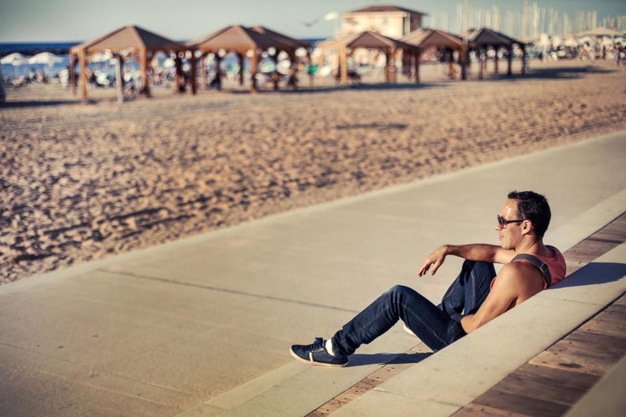 Brown Brut Seafront Hotel, A Member Of Brown Hotels Tel Aviv Buitenkant foto