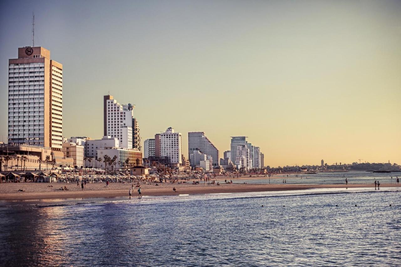 Brown Brut Seafront Hotel, A Member Of Brown Hotels Tel Aviv Buitenkant foto