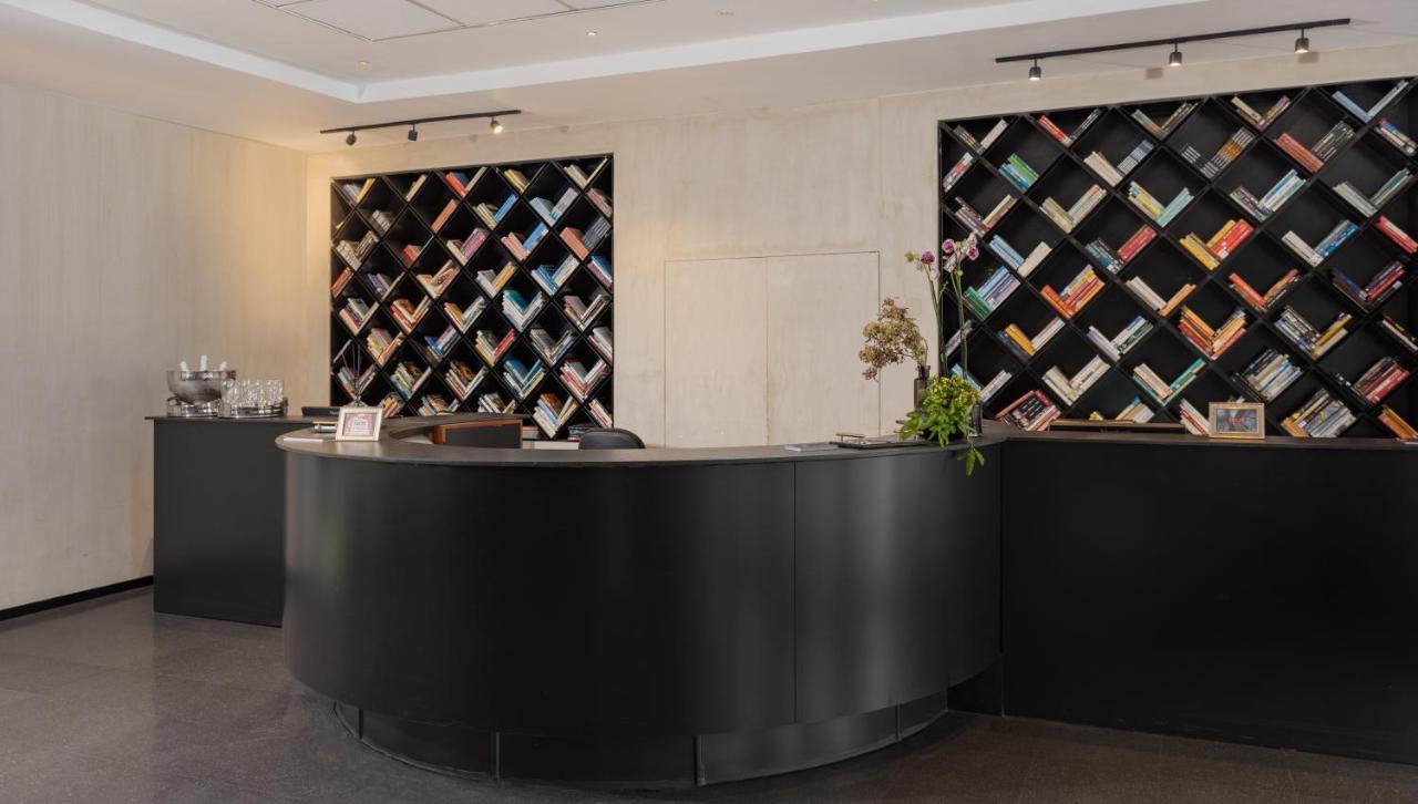 Brown Brut Seafront Hotel, A Member Of Brown Hotels Tel Aviv Buitenkant foto