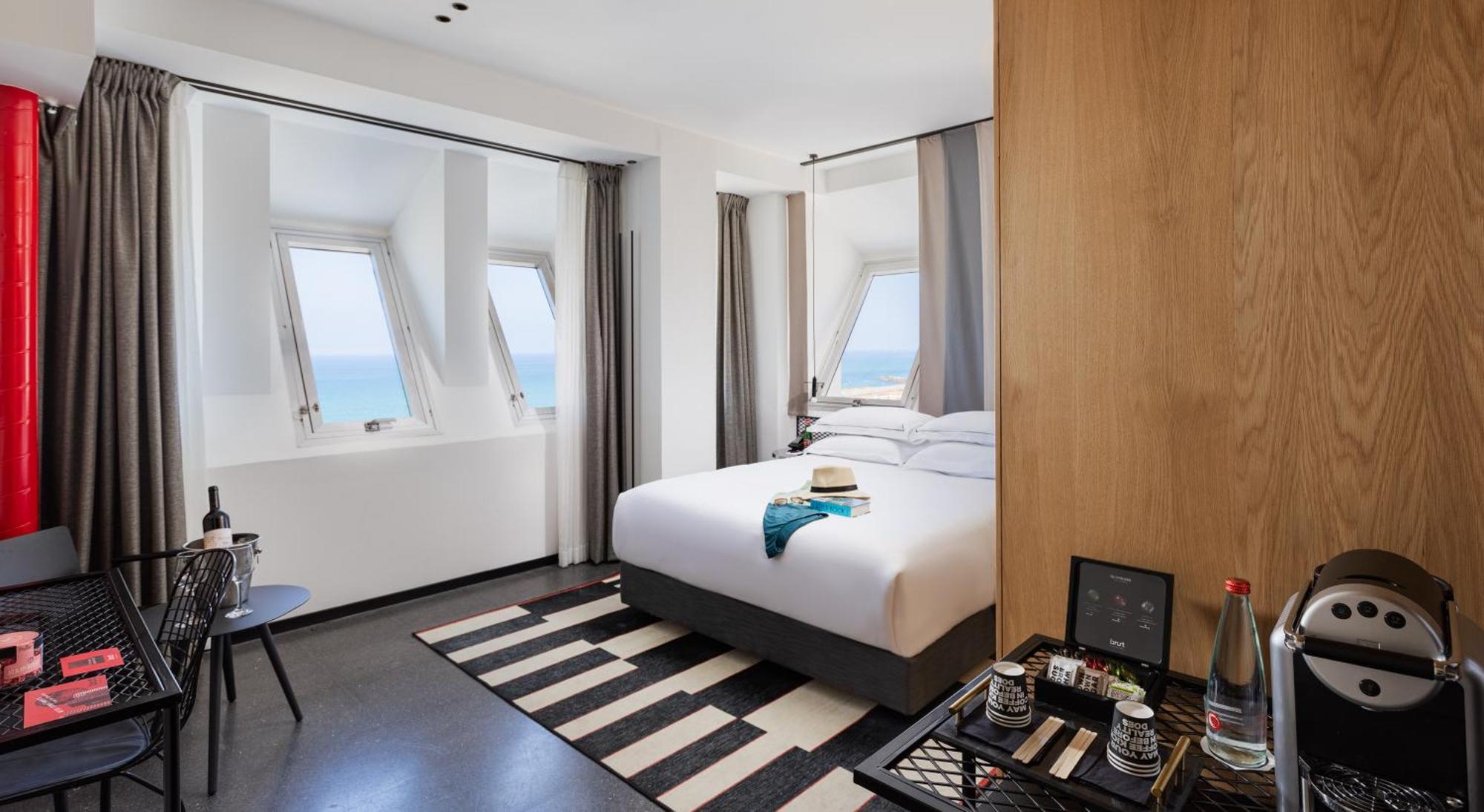 Brown Brut Seafront Hotel, A Member Of Brown Hotels Tel Aviv Buitenkant foto