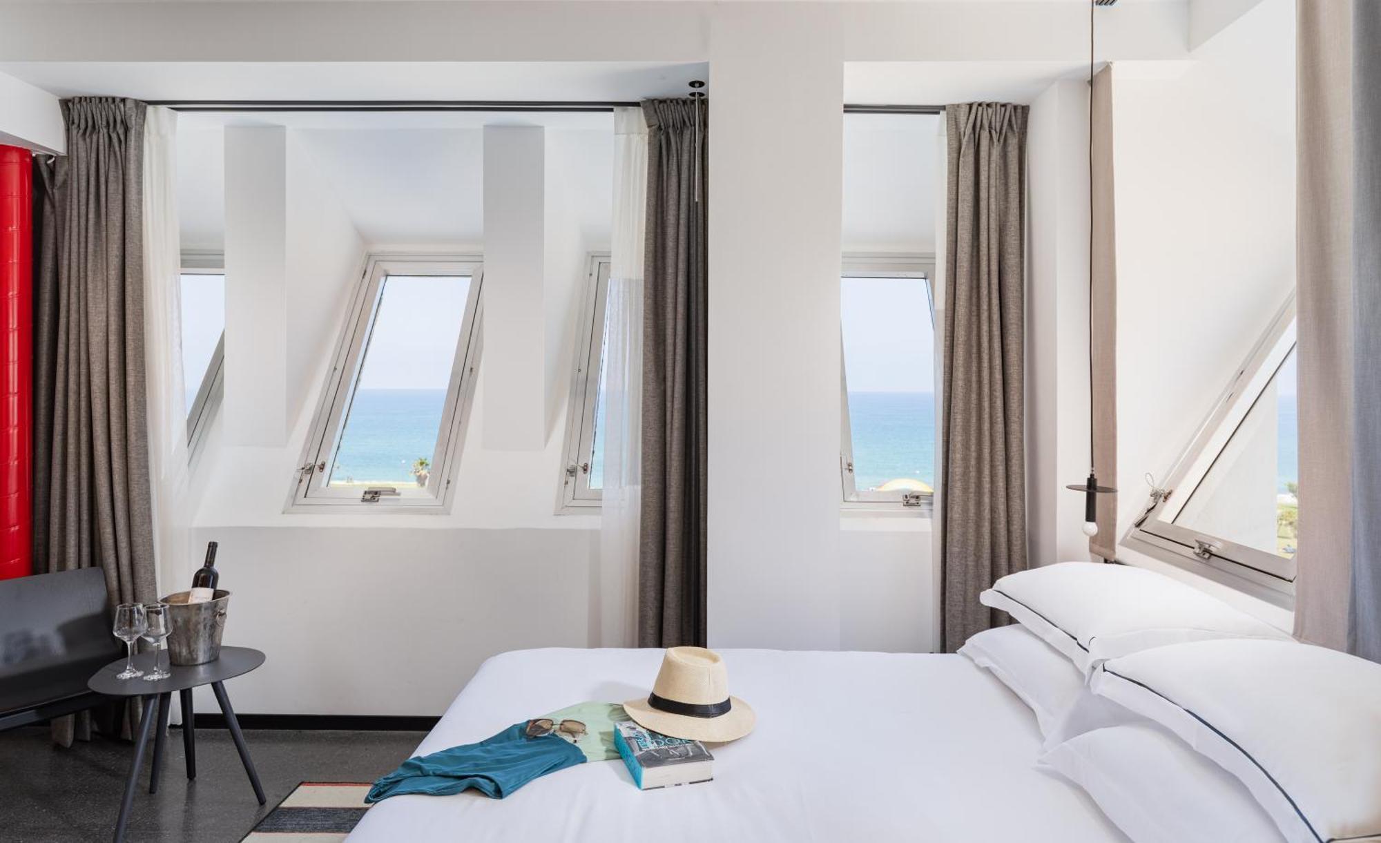 Brown Brut Seafront Hotel, A Member Of Brown Hotels Tel Aviv Buitenkant foto