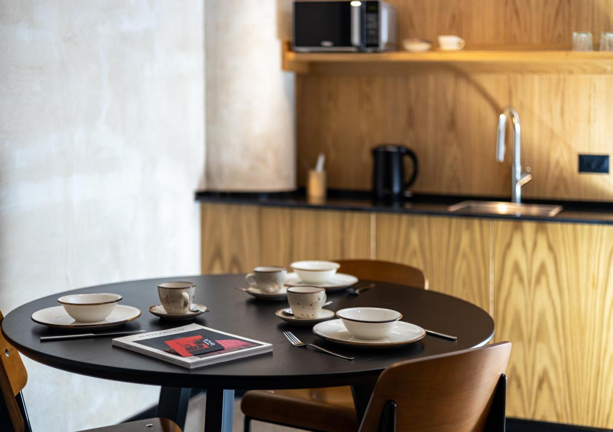 Brown Brut Seafront Hotel, A Member Of Brown Hotels Tel Aviv Buitenkant foto